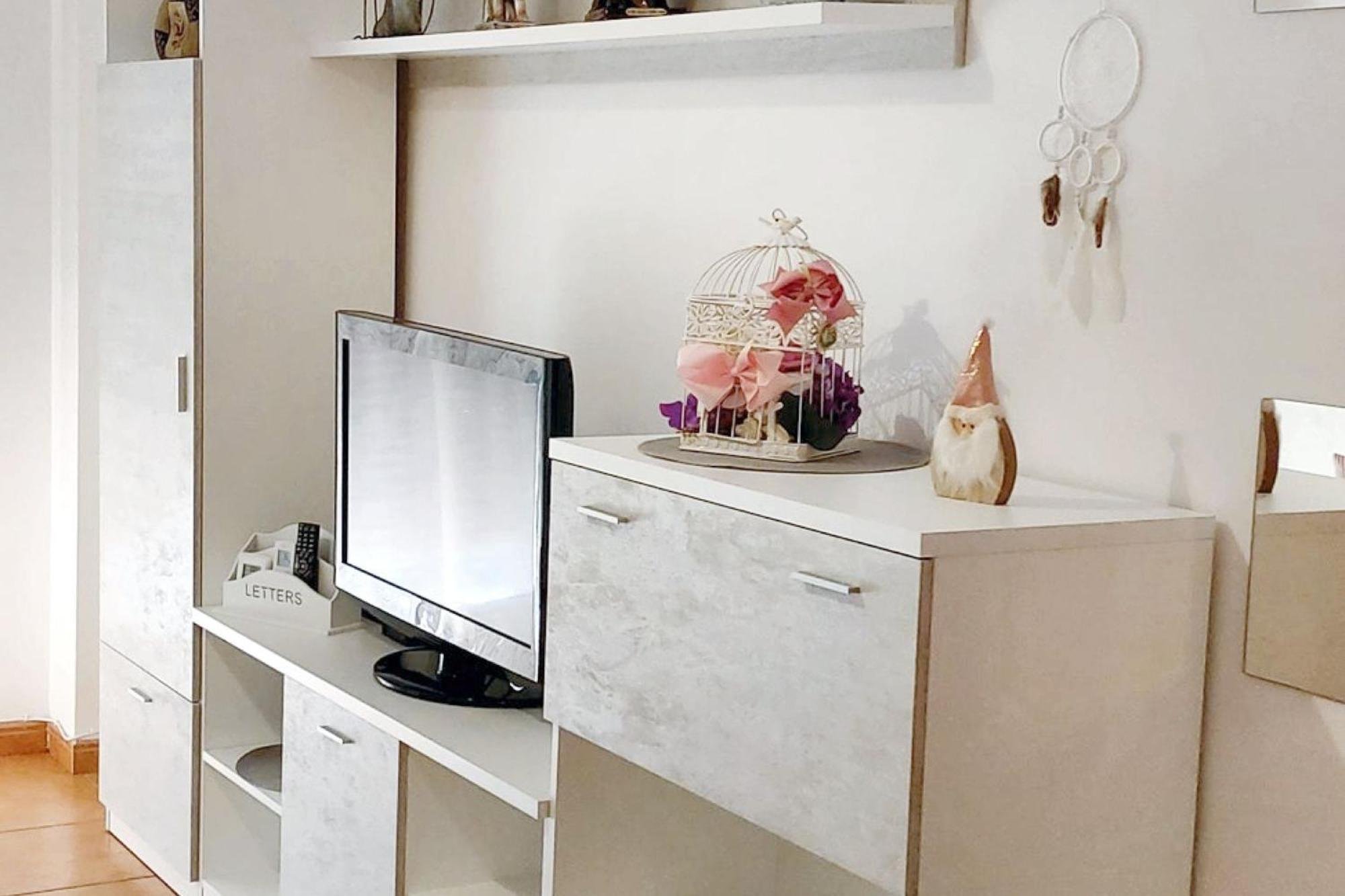 Modern In With Balcony And City View - 48 Sqm Apartment *